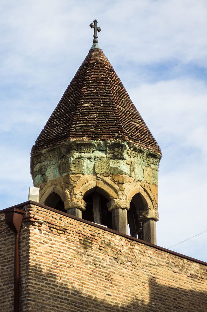 Колокольня старейшей церкви в Тбилиси